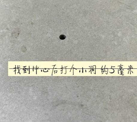 泽普瓷砖空鼓维修公司专业解答在瓷砖铺贴过程中，如果砂料搅拌不均匀，将会带来以下问题
