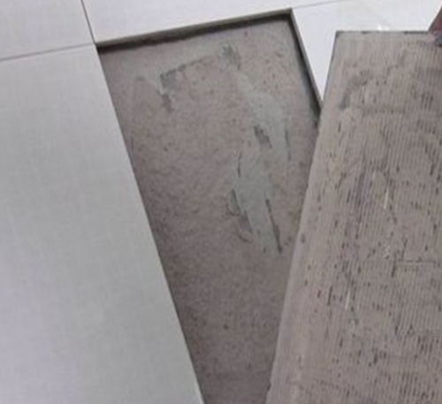 泽普瓷砖空鼓维修公司分享瓷砖铺贴时如果打浆（即涂抹在瓷砖背面和基层上的砂浆或瓷砖胶）过少，会带来以下问题